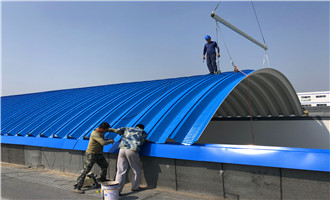 拱形屋顶板进行防水施工2.jpg